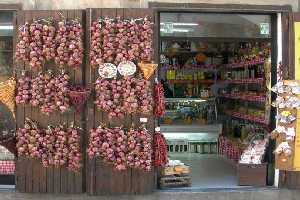 We are continually refining and adding to our portfolio of Nice Places to stay in Italy, so visit our site regularly to find somewhere just that little bit special. All our places to stay are presented with photos and descriptions taken and selected by us personally to give an impression as true to the reality as we can. All places are chosen by our team here in Italy for their combination of price, quality, charm and location. We work in partnership with family run hotels, guest houses and self-catering accommodations. This is NOT an unverified 'web portal' or online directory - we select only those places which we believe make excellent places to base a 1 week holiday or longer.